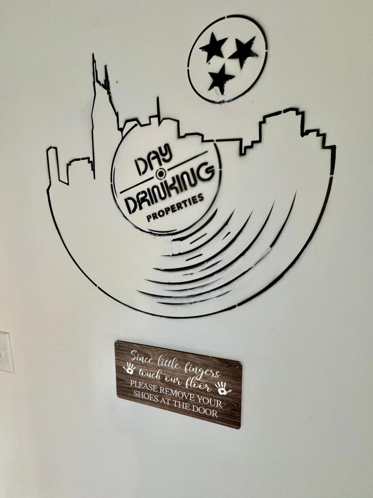 Closetobroadwayairportoprymillsgameroom18 Holiday home