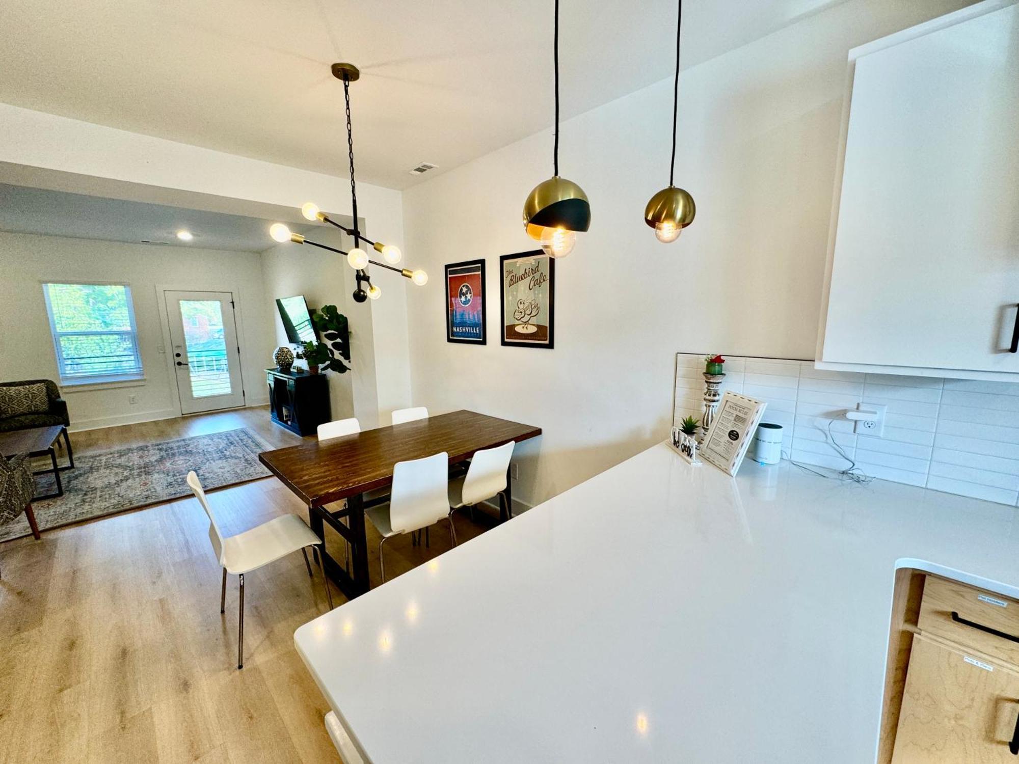 Holiday home Closetobroadwayairportoprymillsgameroom18